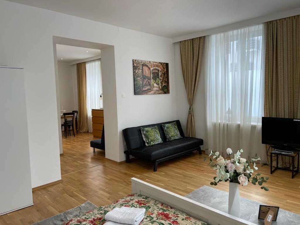 1 * Wien